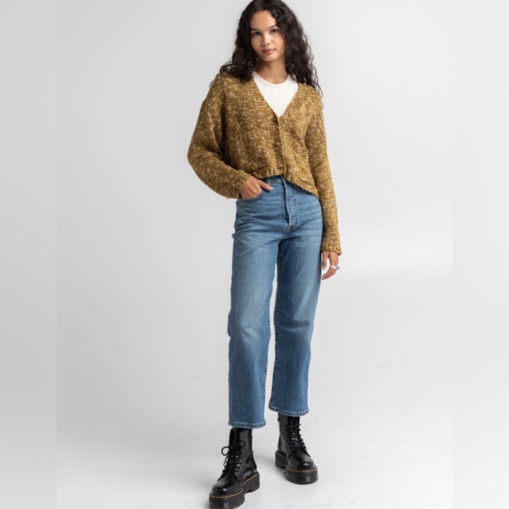 NWOT) Levi’s ribcage straight ankle high rise jeans - med blast